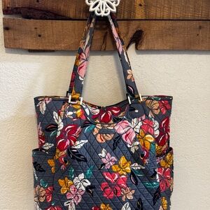 Vera Bradley Costal Paradise Retired Floral Quilted Tote Bag Commuter
